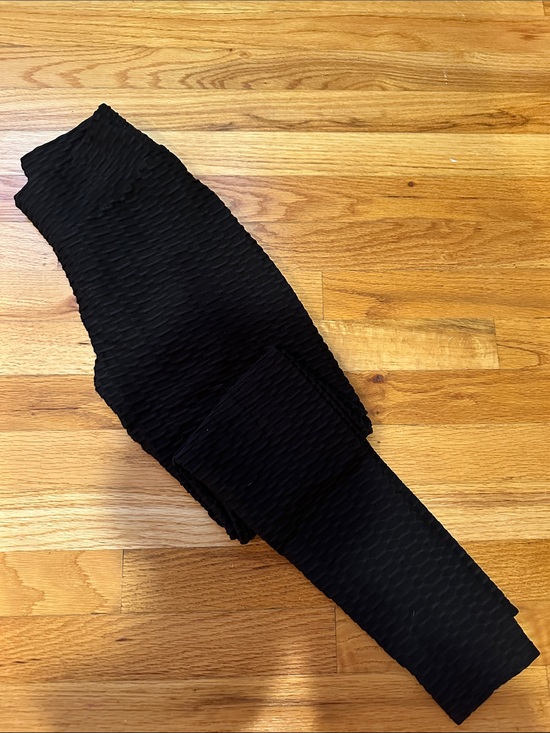 Pants - Women’s Black Textured Leggings